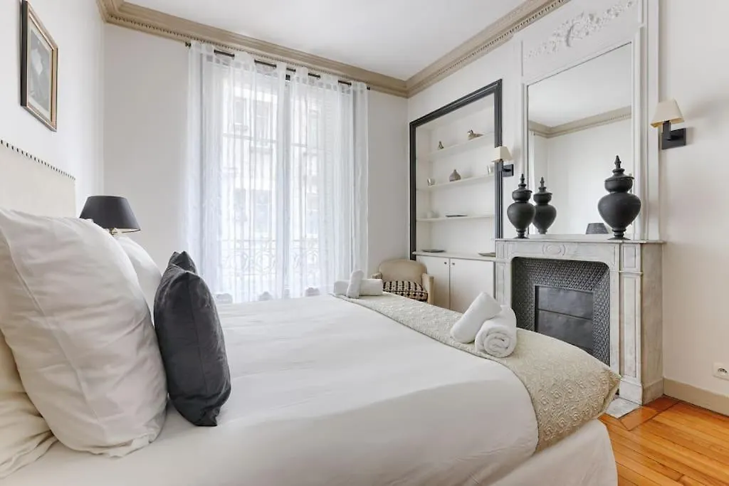Apartment Invalides Pont Alexandre III Luxury Apartement 2Br Paris