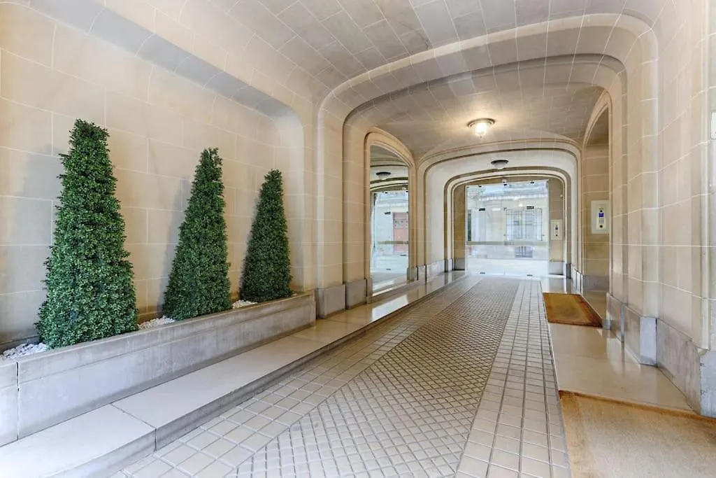 Apartment Invalides Pont Alexandre III Luxury Apartement 2Br Paris France